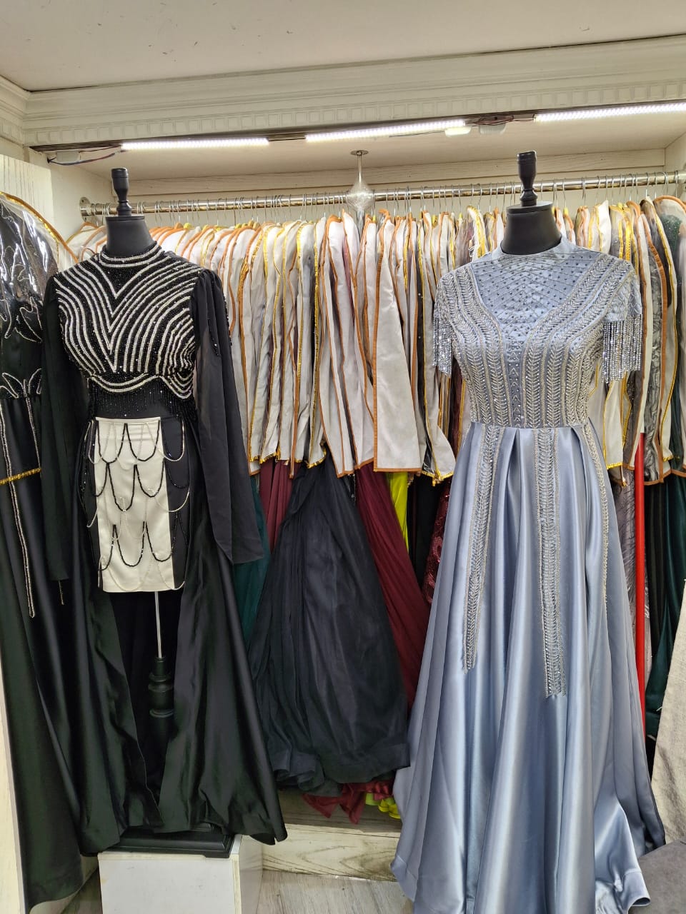 مزون لباس مجلسی فروشگاه بانو در مشهد